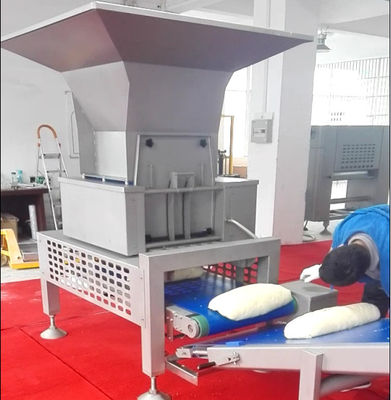 comprare Linea di produzione del pane SS304 larghezza di lavoro di 600mm con il saltatore automatico di taglio della pasta fabbricazione online