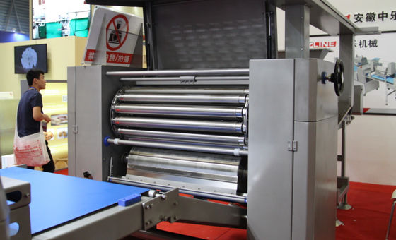 comprare Pasta sfoglia del Plc di Siemens Paratha che fa macchina con 2 insiemi di laminazione dei dispositivi fabbricazione online