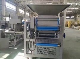 comprare ZKSD600 la macchina industriale automatica del laminatore con capacità elevata per il soffio ed il pane danese fabbricazione online