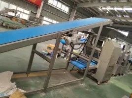 comprare la macchina del laminatore della pasta di 800mm ha adattato l'attrezzatura di laminazione industriale fabbricazione online