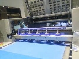 comprare G850 Linea di croissant ad alta automazione per varie dimensioni con capacità industriale fabbricazione online