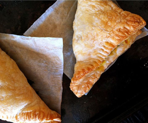 comprare Linea di produzione automatizzata di pasticceria con controllo touch screen PLC e garanzia di 1 anno per la lavorazione di croissant e danesi fabbricazione online